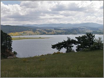 Lago di Cecita o Mucone Sila Grande Kalabrien